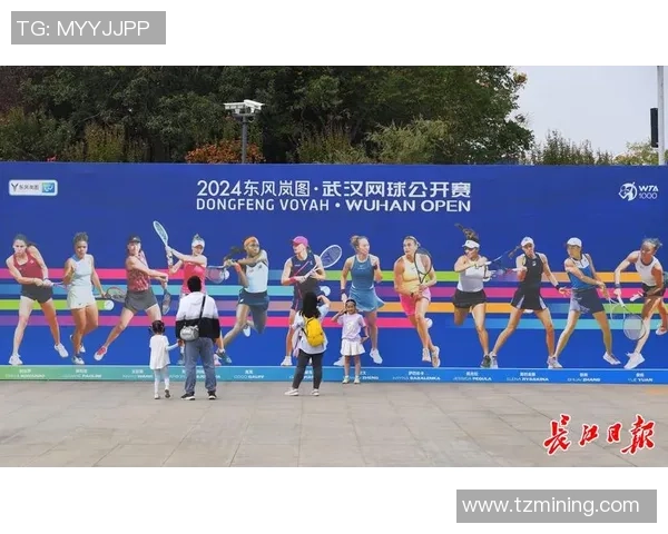 武汉网球队的团队协作之道:网球巨献背后的默契与拼搏精神探秘 武汉网球队的团队协作之道:网球巨献背后的默契与拼搏精神探秘