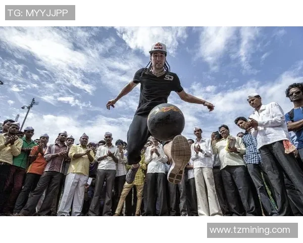 街球与足球结合的明星球员盘点及其精彩瞬间回顾