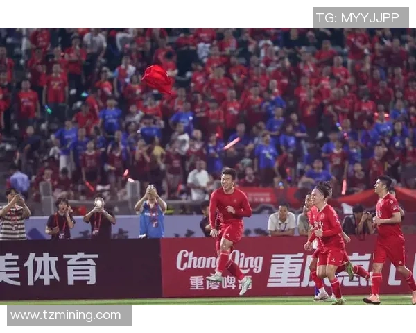 重庆足球队在足球配合排行榜中荣登第十名展现出强劲实力与团队默契 重庆足球队在足球配合排行榜中荣登第十名展现出强劲实力与团队默契